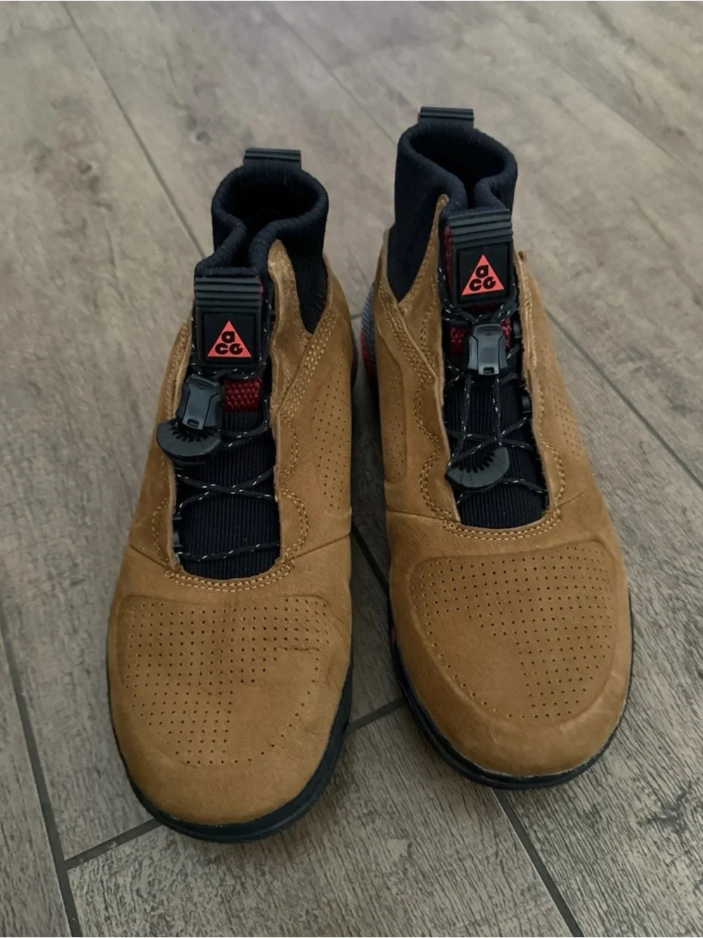 Nike ACG Men's Tan and Red Mid-Top Trail Boots